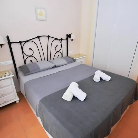 Spacious 2br Terrace Pool & Train Apartment Fuengirola