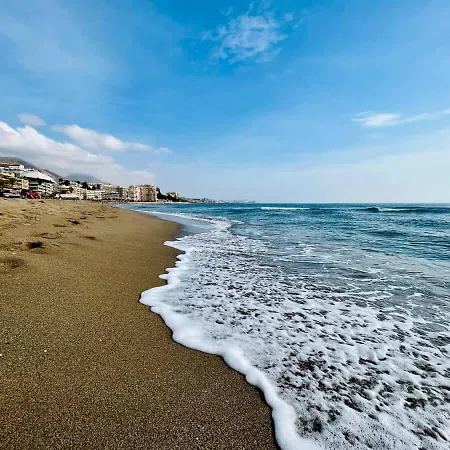Spacious 2br Terrace Pool & Train * Fuengirola